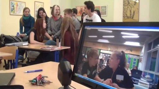 Příbram - Studenti z Příbrami diskutují přes videokonferenci s vrstevníky ze světa