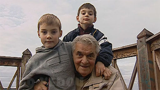 Ladislav Trojan s vnoučaty