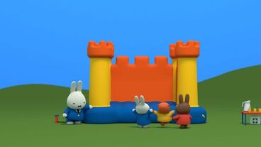 Miffy, královna na hradě