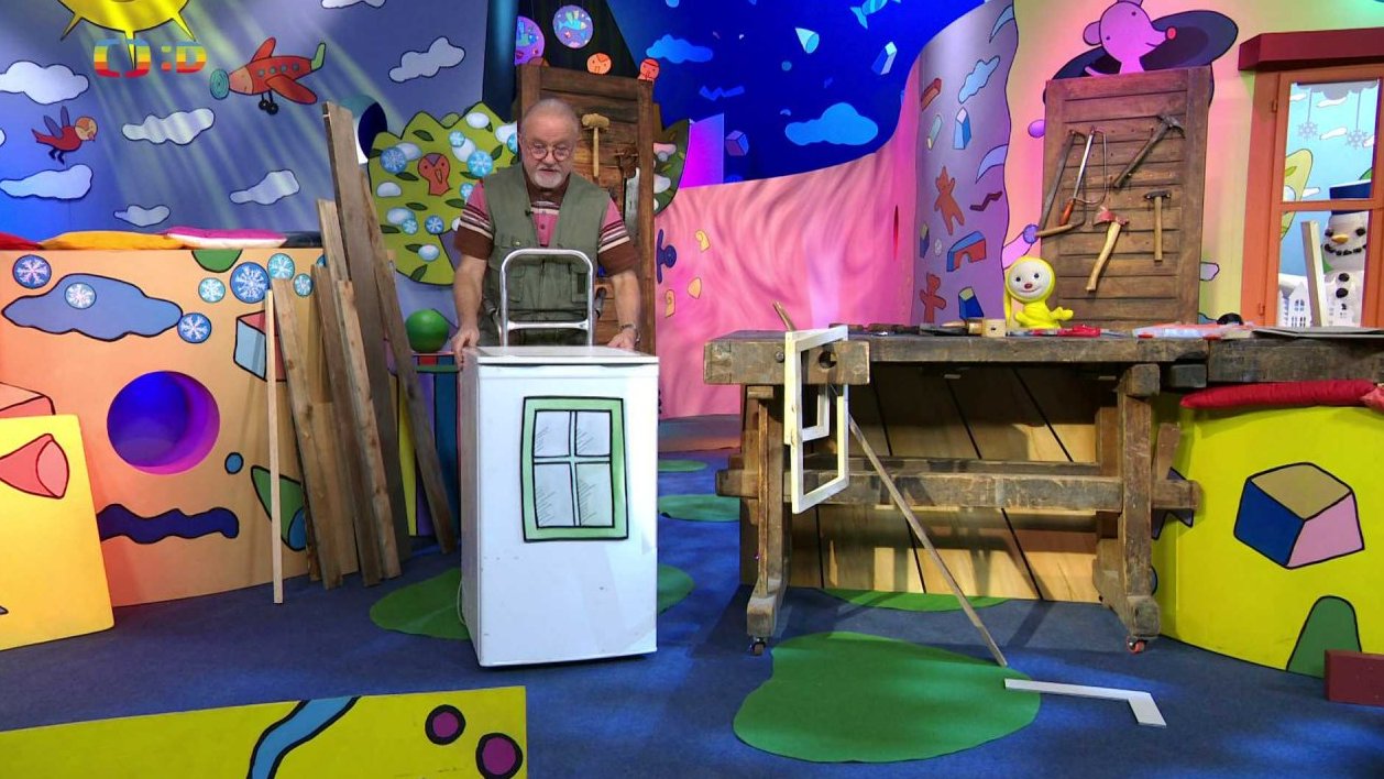 František se vzteká, že mu nejde vyrobit domeček pro sněhuláky. Co na to děda…?