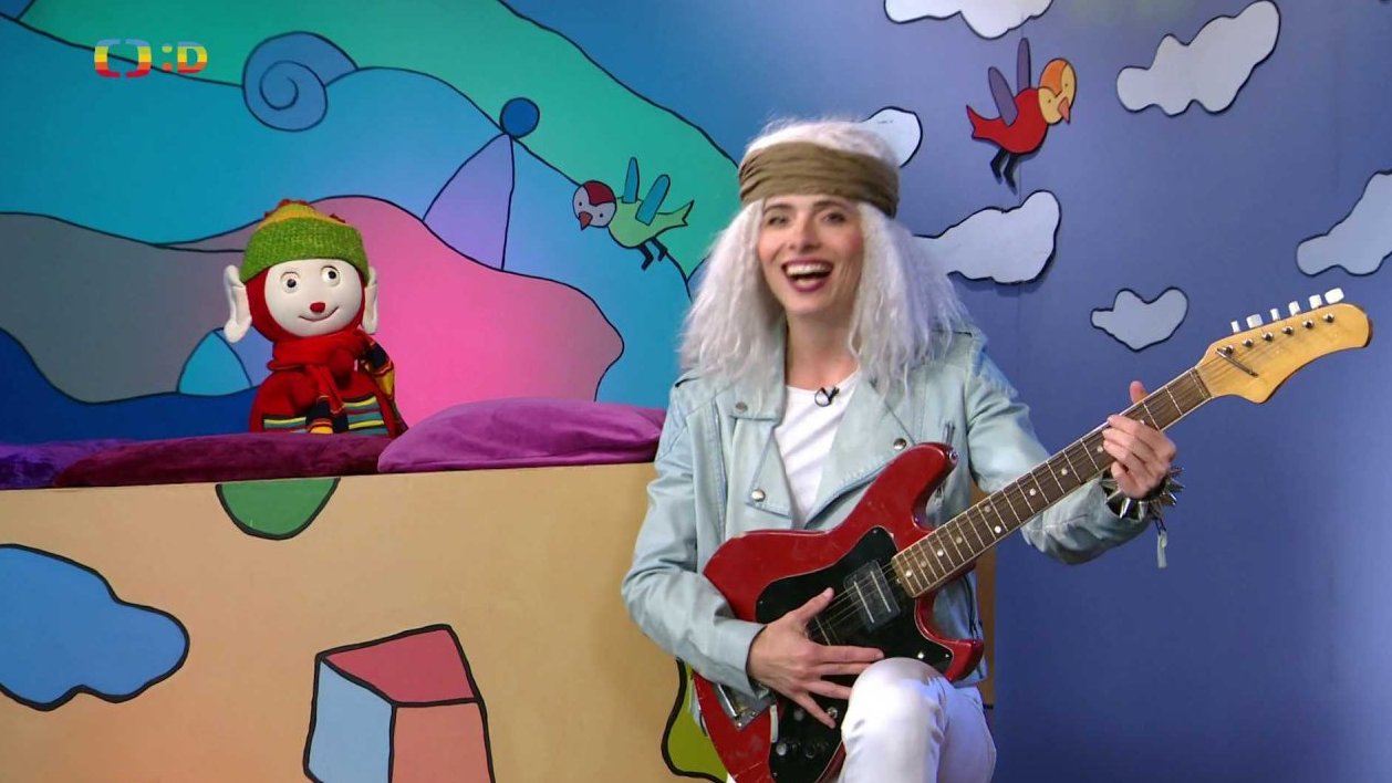 Do školky přichází ledový mužík Servác s ledovou rockovou muzikou. Filípek se diví…