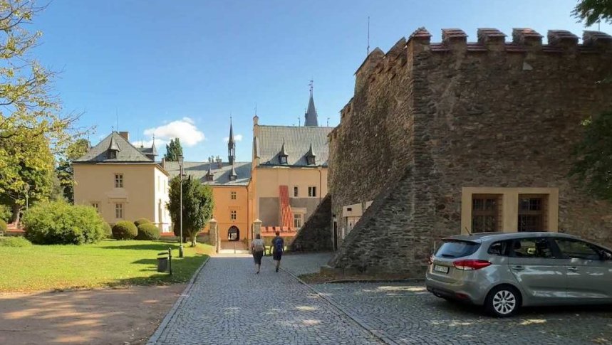 Zámecký areál Zruč nad Sázavou