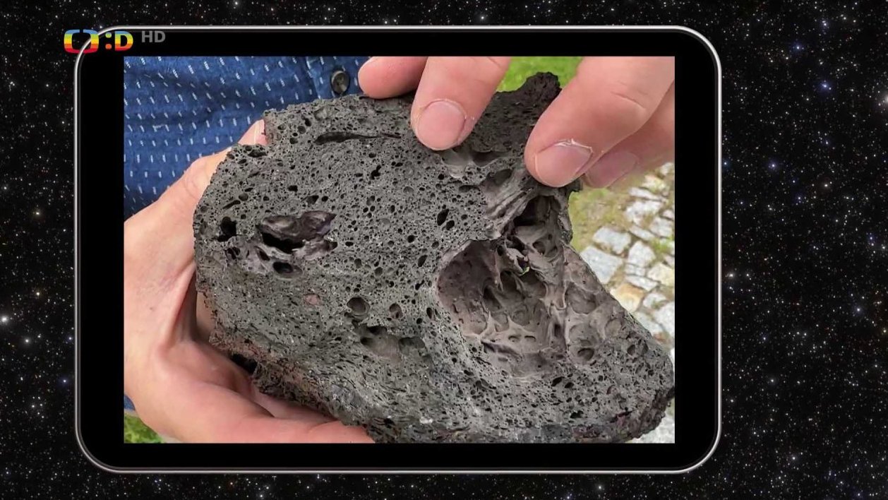 Proč některé sopky bouchají a z jiných jen vytéká láva?