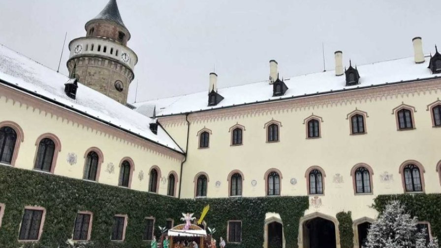 Vánoční prohlídky zámku Sychrov