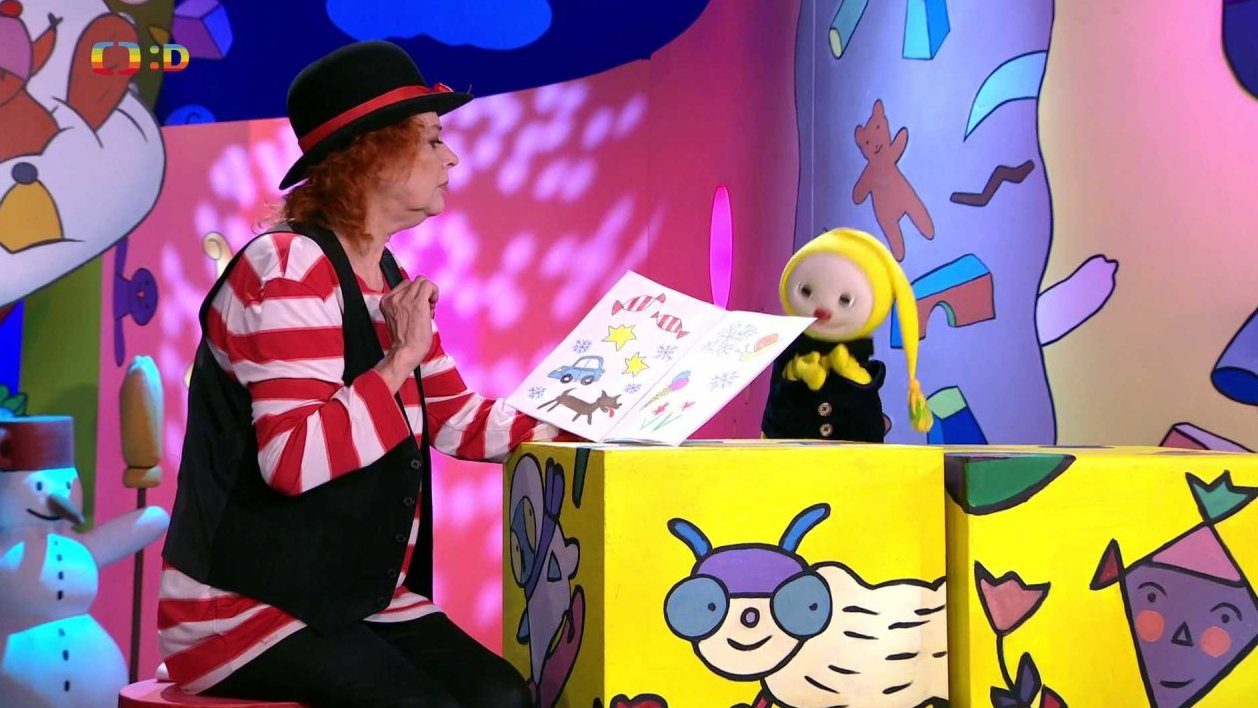 Majda a František si hrají na restauraci s neobvyklou nabídkou na jídelním lístku…