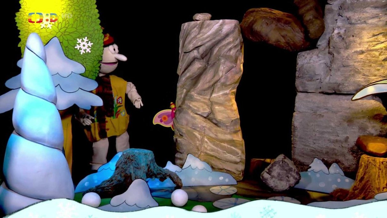 Pip s Otylkou stále zpívají před jeskyní ukolébavku a bojí se, aby se medvěd Bručoun nevzbudil. Z jeskyně se však místo medvěda Broučouna vynoří Žán Pól Polapil, který tam usnul.