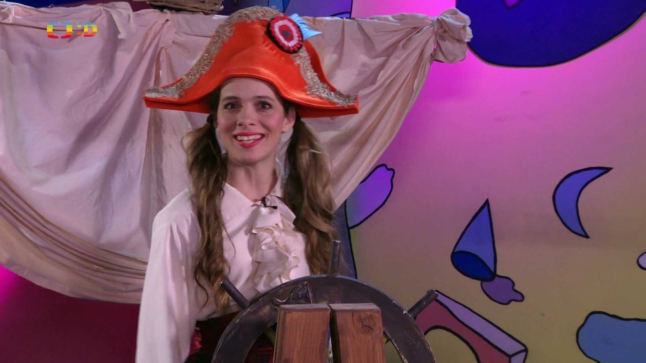 Lucka s Filípkem se jako piráti vydávají ne za pokladem, ale vyčistit moře a písnička PIRÁTI ŠKOLKOVÍ…