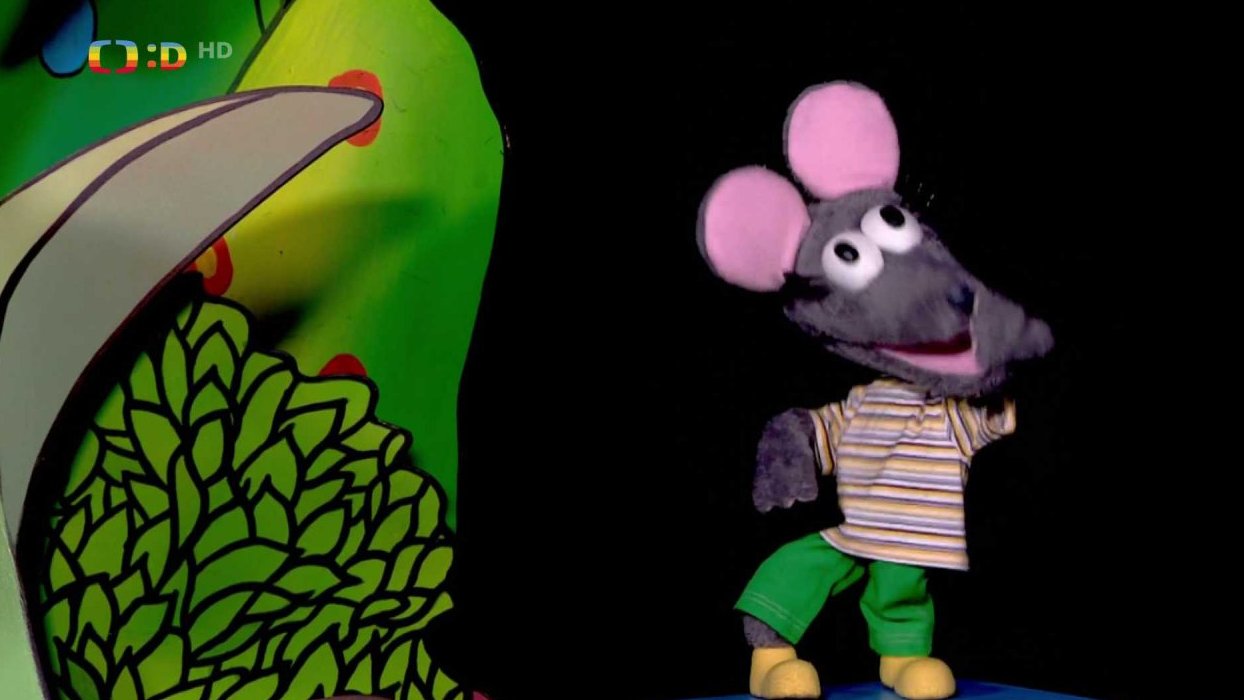 Tryskáček chce hrát s Tryský únikovku, ale doslova ji do toho zamotá.