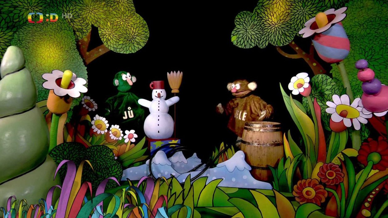 Jůheláci slaví Světový den vody jarním vypouštěním sněhuláka.