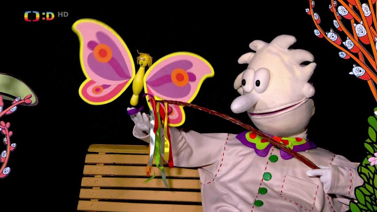 Pip s Otylkou naučí pomlázku hladit, protože hladit je lepší než štípnout.