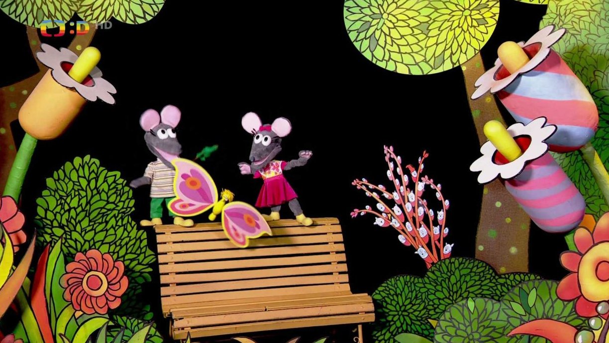 Tryskáček se loučí jako koledníček a společně s Tryský, Otylkou dětem popřejí: Ať jste staří nebo mladí, pomlázkou se jenom hladí.