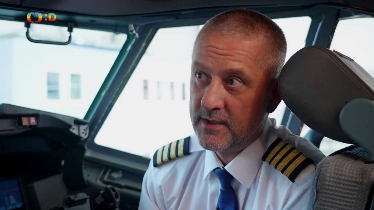 Společnost: Pilot letadla