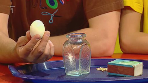 Pokus – Jak dostat vejce do láhve