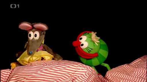 Tryskáček a Tryskýýý si myslí, že Filip spí ještě v posteli a jsou velmi překvapení, když na ně z postele vybafne Muf.