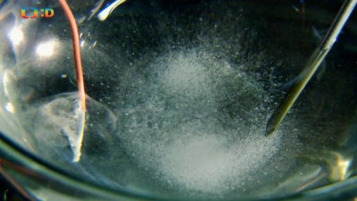 Experiment: Jak díky soli rozsvítit LED