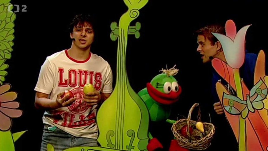 Filip s Tomášem zpívají písničku o září...