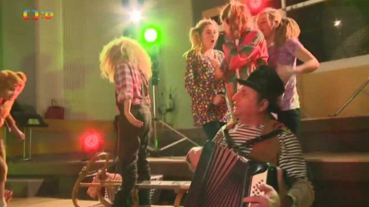Planeta Yó — Lízin Jukebox: Václav Koubek - Vánoce – Videa – Déčko – Česká televize