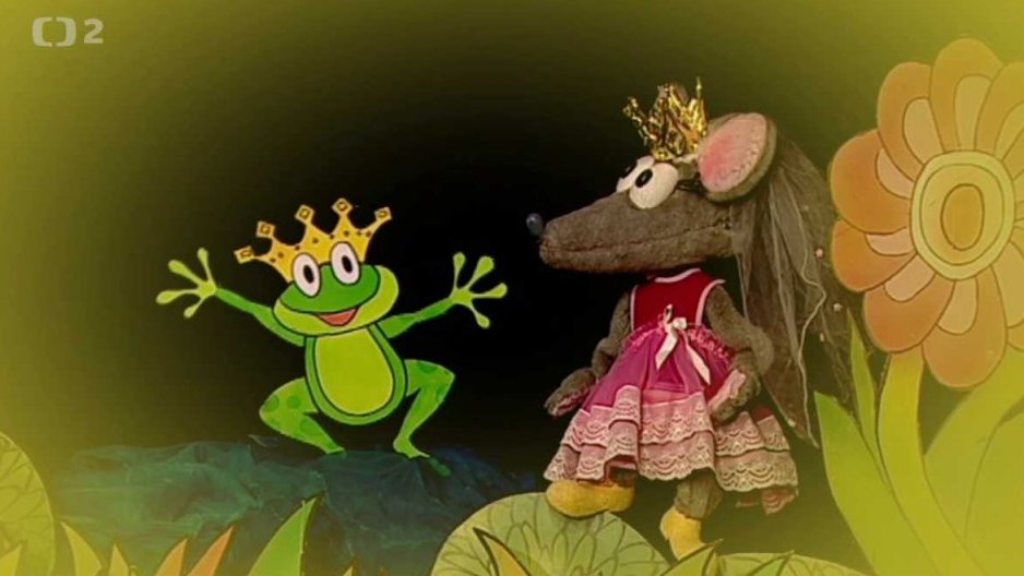Tryský a Tryskáček si čtou Splašené pohádky Karla Mufomíra Erbena - o princezně a zakletém žabákovi.