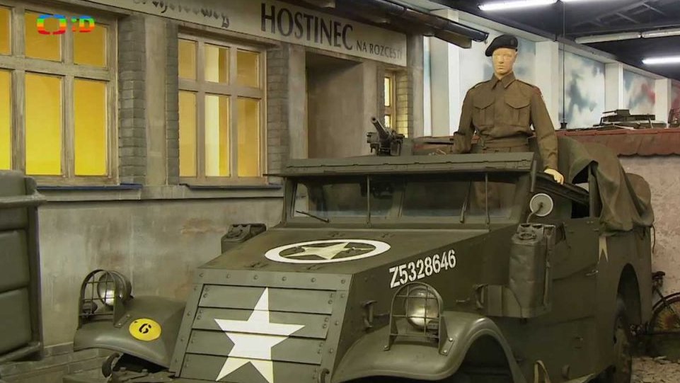 Společnost: Vojenské muzeum v Lešanech