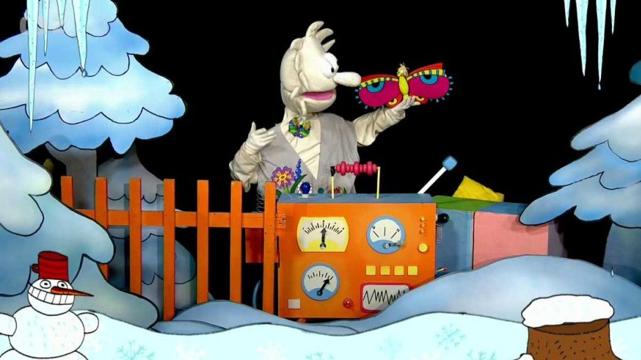 Otylka málem zmrzne, Pip jí pomocí svého stroje vytvoří huňatý bílý kožíšek.
