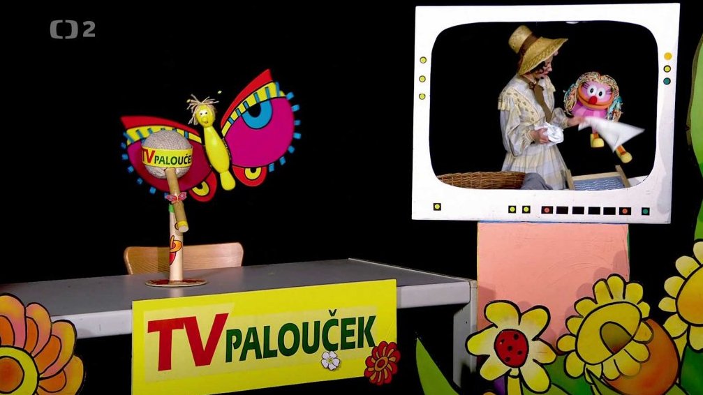 V TV Palouček přepojí Otylka živý vstup: Teta Pipeta s Fámulou perou velké prádlo! Mufovi se program nelíbí.