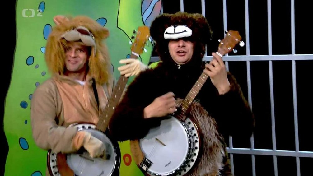 Mufikanti Tomáš, Filip a Muf zpívají v ZOO v převleku za zvířátka.