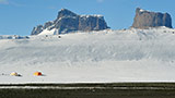 08-duhacek-na-antarktide.jpg